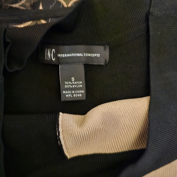 Inc  block long sleve top - Picture 7 of 8